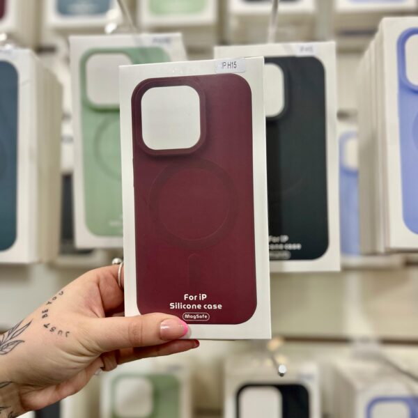 FUNDA IPH SILICONE CASE MAGSAFE